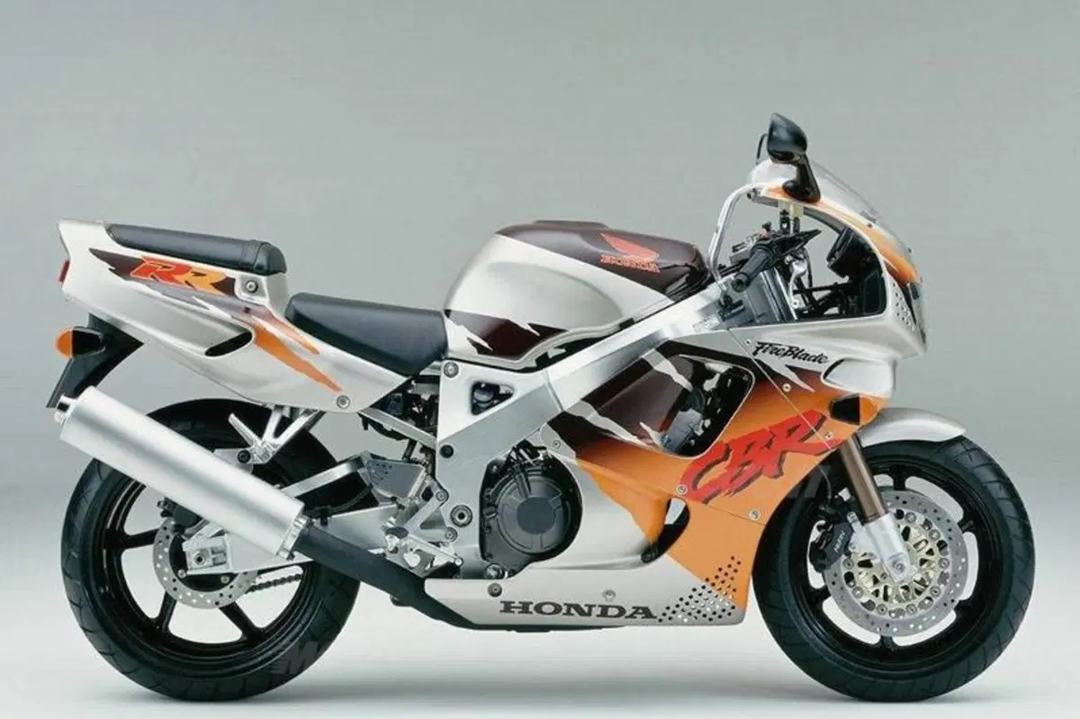 Honda CBR Fireblade. La storia di un grande successo (3)