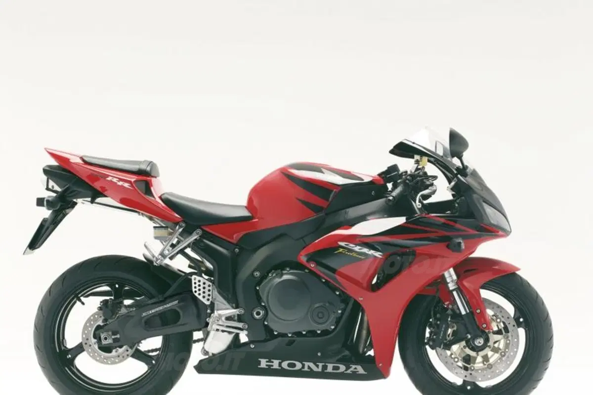 Honda CBR Fireblade. La storia di un grande successo (9)