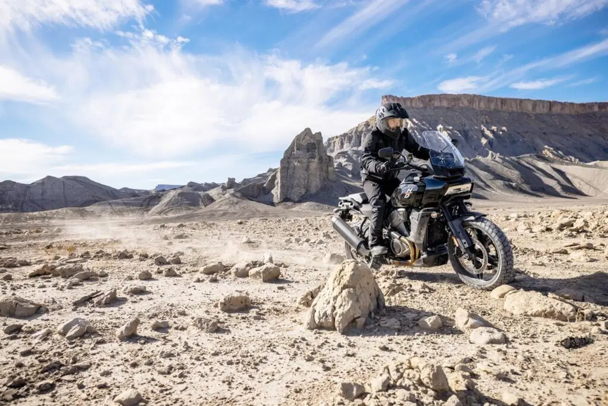 Harley-Davidson Pan America 1250. Presenta la prima Adventure H-D (2)
