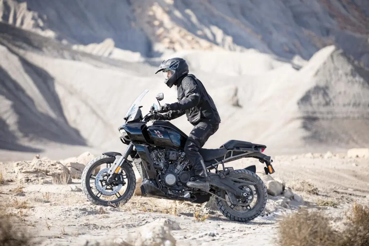 Harley-Davidson Pan America 1250. Presenta la prima Adventure H-D (3)