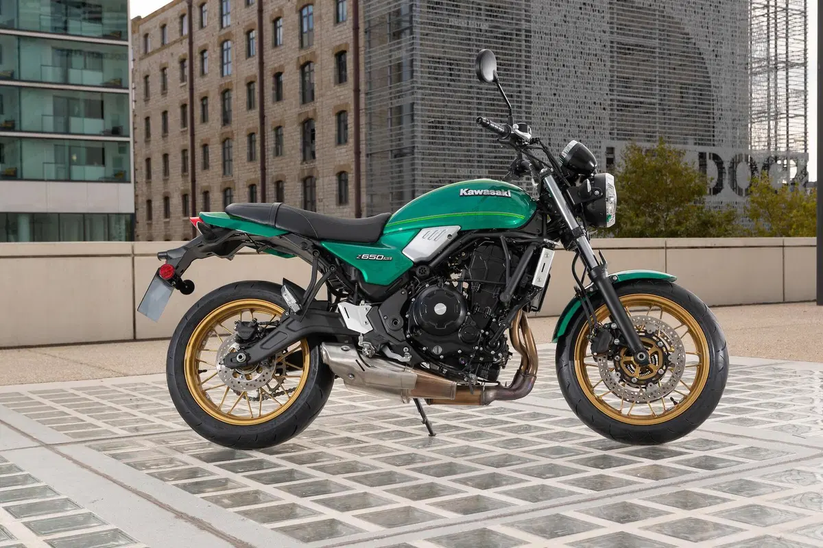 Kawasaki Z650RS TEST (2)