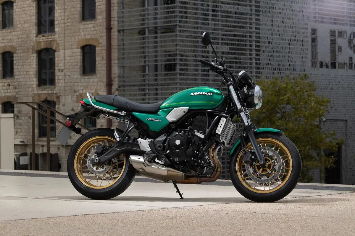 Kawasaki Z650RS TEST (12)