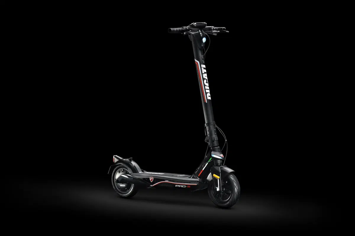 Ducati PRO-III. Il nuovo monopattino elettrico MT Distribution (3)