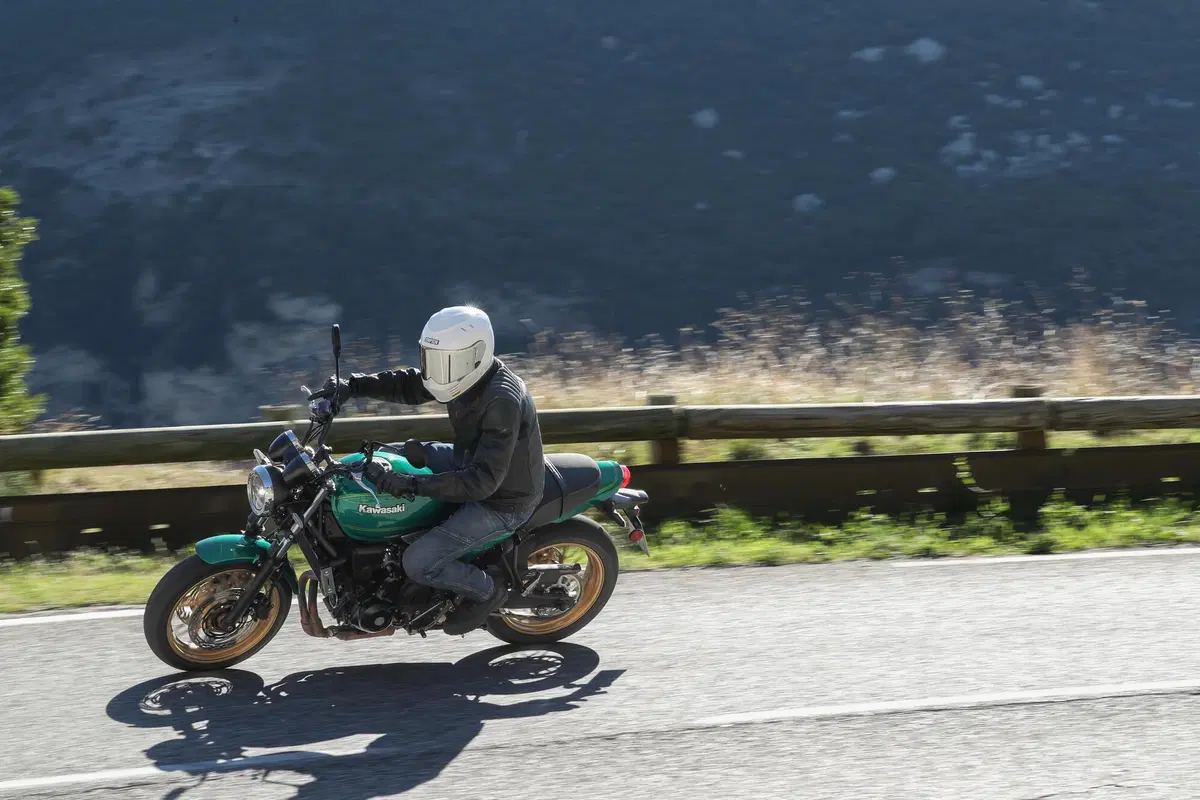 Kawasaki Z650RS TEST (4)