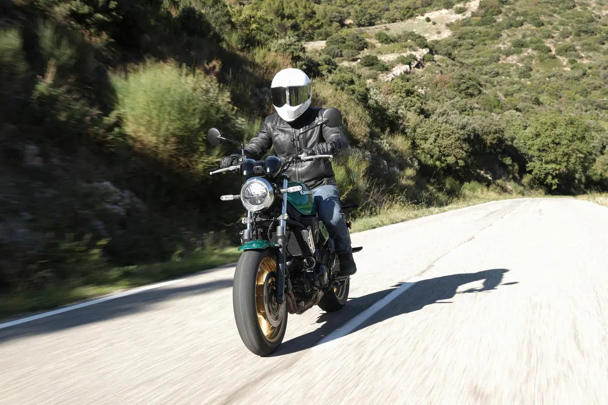 Kawasaki Z650RS TEST (10)