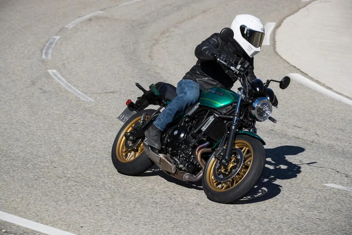 Kawasaki Z650RS TEST (21)