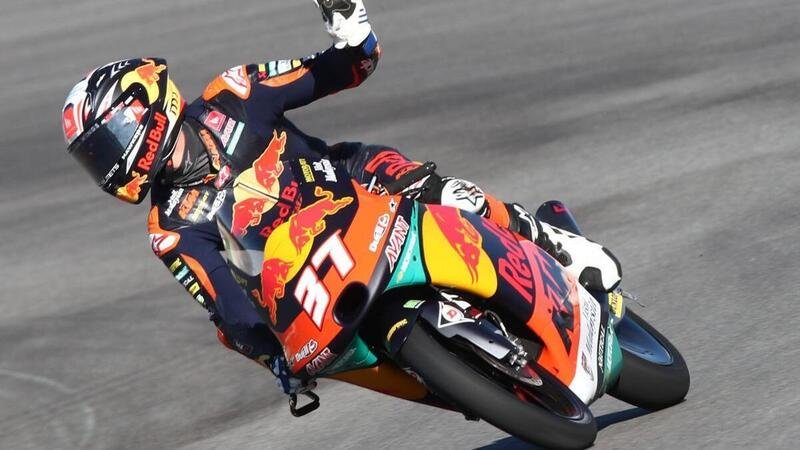 MotoGP 2021. Il GP di Algarve a Portimao. Binder fa cadere Foggia: Pedro Acosta vince ed &egrave; campione Moto3. Moto2 a Remy Gardner