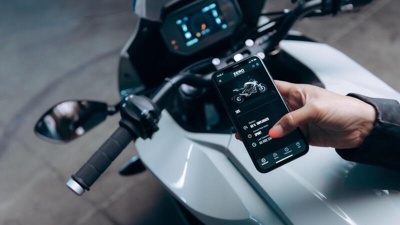 Zero Motorcycles. Batterie espandibili e prestazioni personalizzabili online