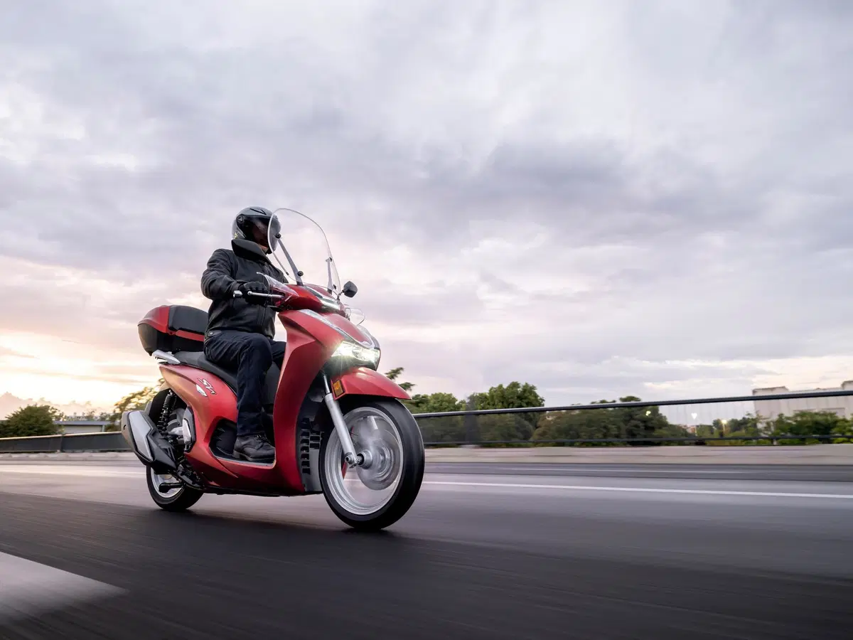  Honda SH 350I 2022. Più veloce e più potente (41)