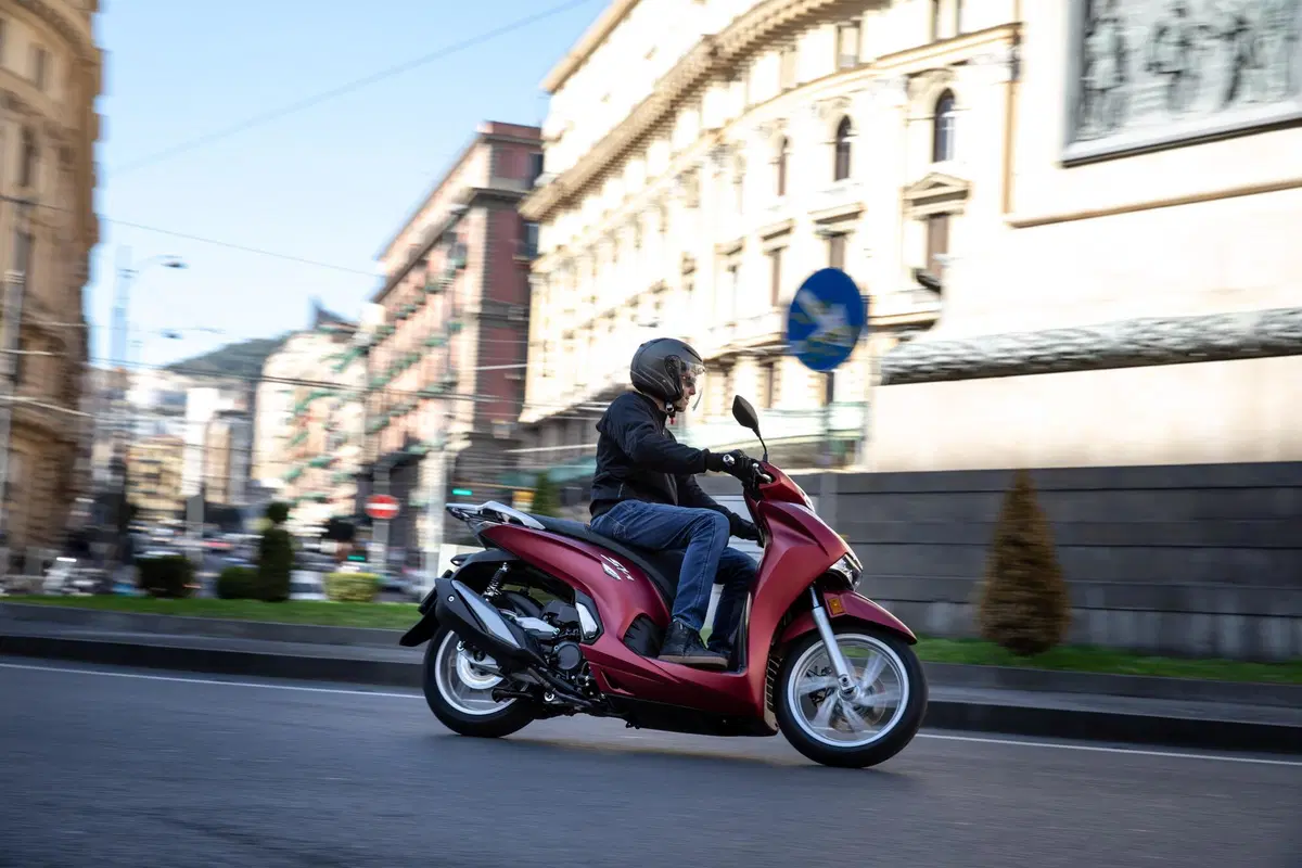  Honda SH 350I 2022. Più veloce e più potente (45)