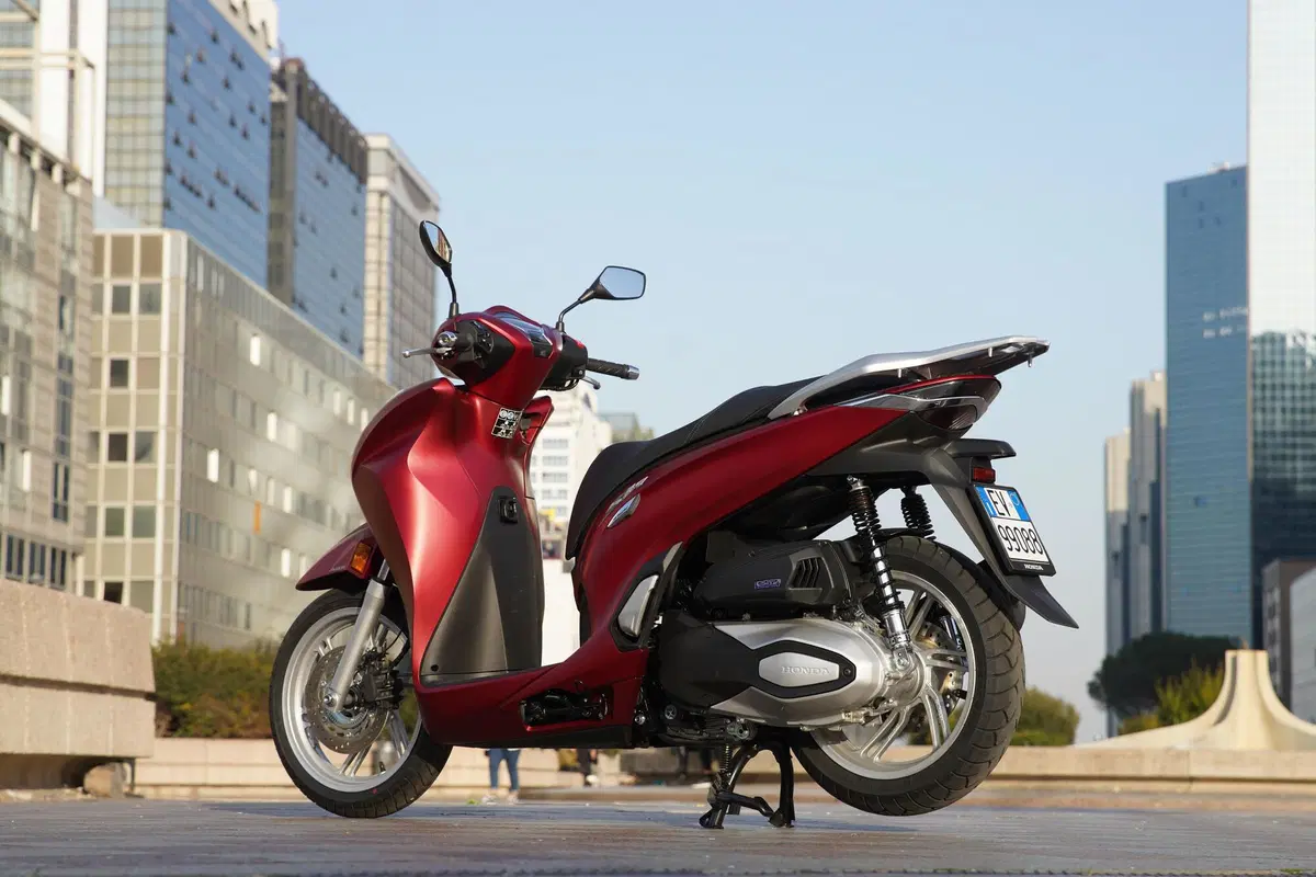  Honda SH 350I 2022. Più veloce e più potente (33)