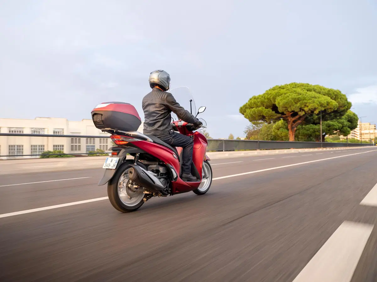  Honda SH 350I 2022. Più veloce e più potente (56)