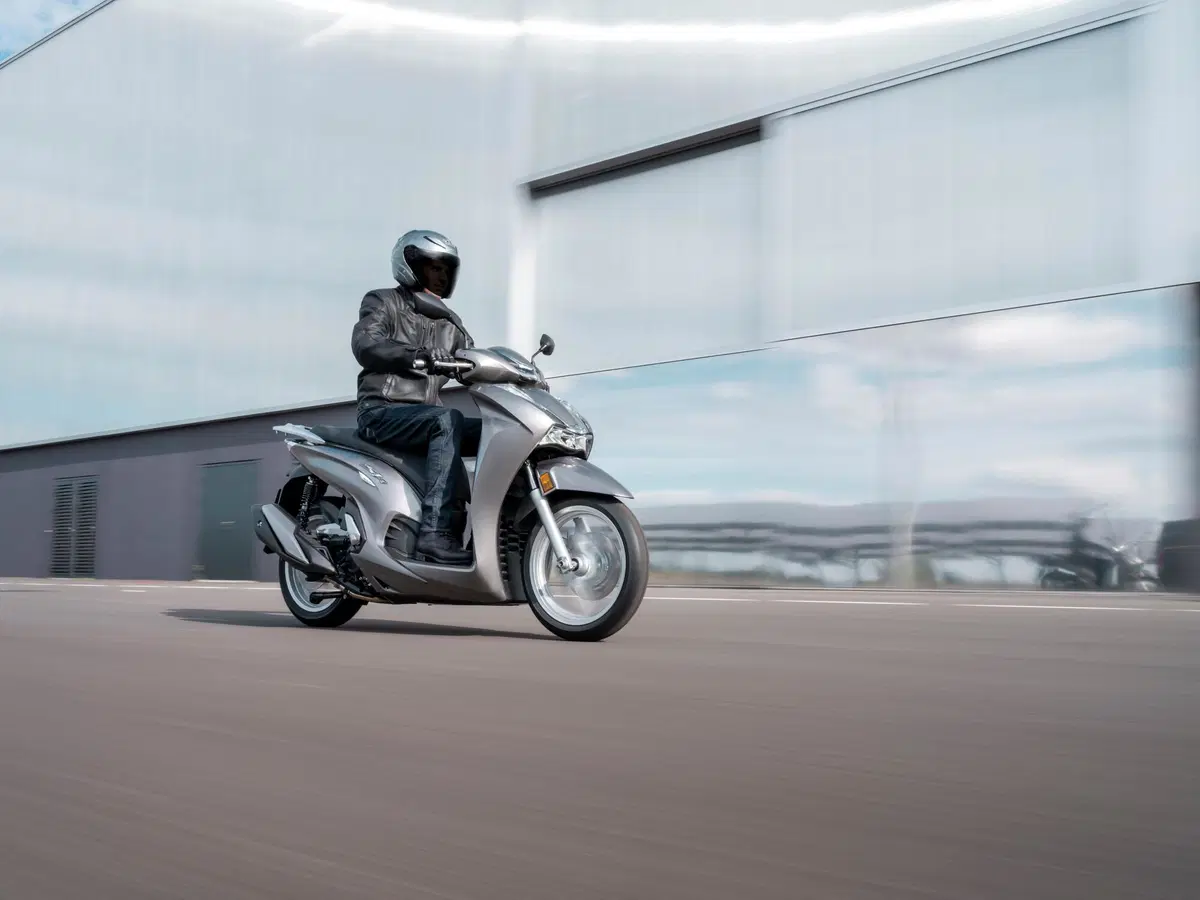  Honda SH 350I 2022. Più veloce e più potente (67)
