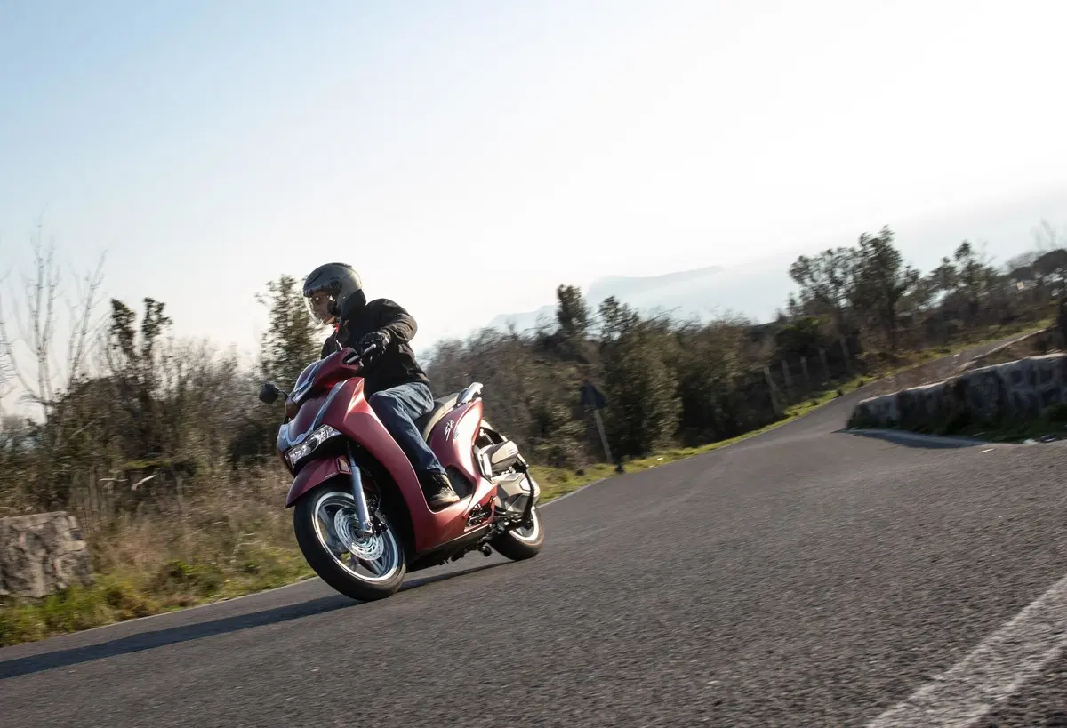  Honda SH 350I 2022. Più veloce e più potente (64)