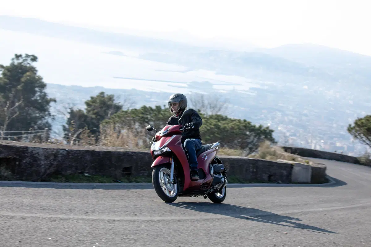  Honda SH 350I 2022. Più veloce e più potente (87)