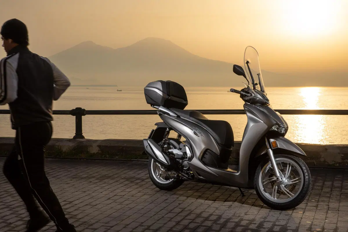  Honda SH 350I 2022. Più veloce e più potente (93)