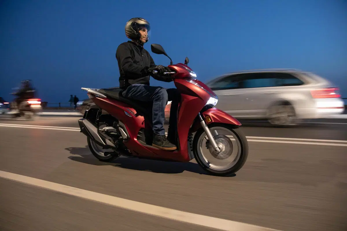  Honda SH 350I 2022. Più veloce e più potente (117)
