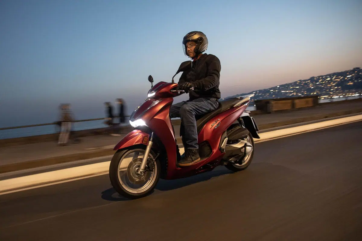  Honda SH 350I 2022. Più veloce e più potente (119)