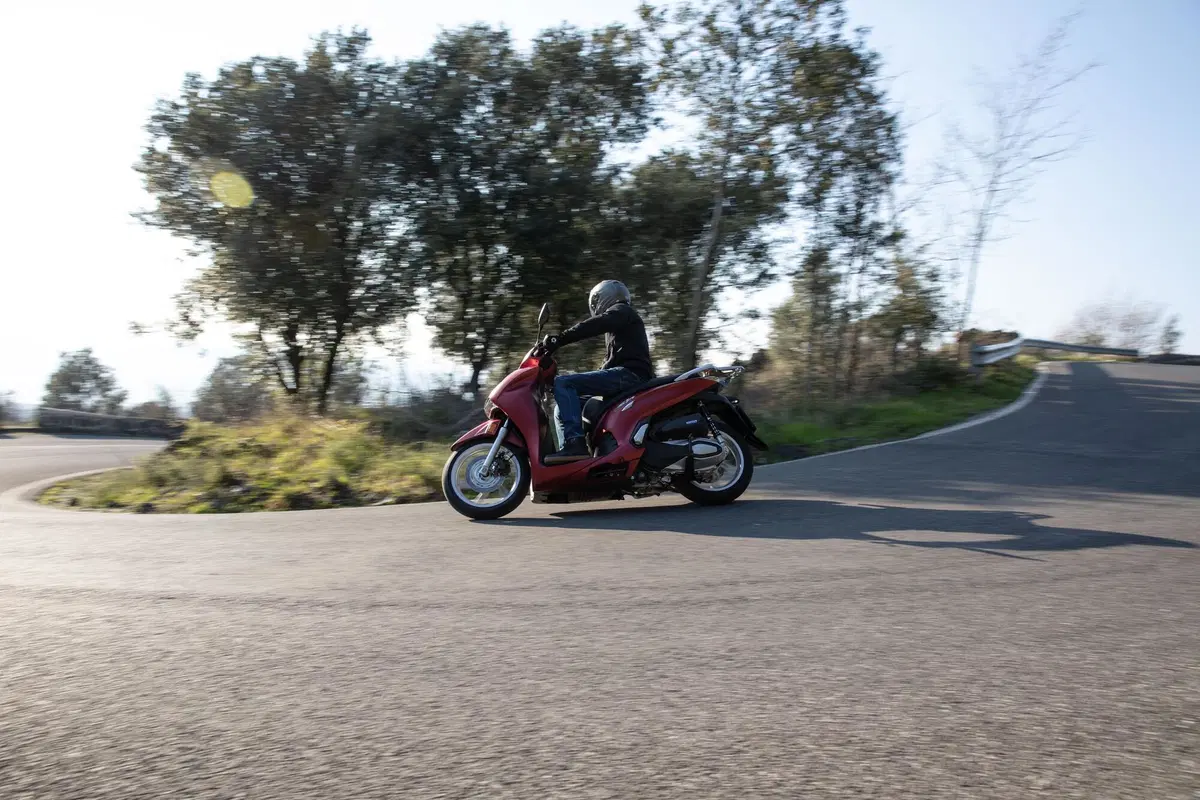  Honda SH 350I 2022. Più veloce e più potente (115)