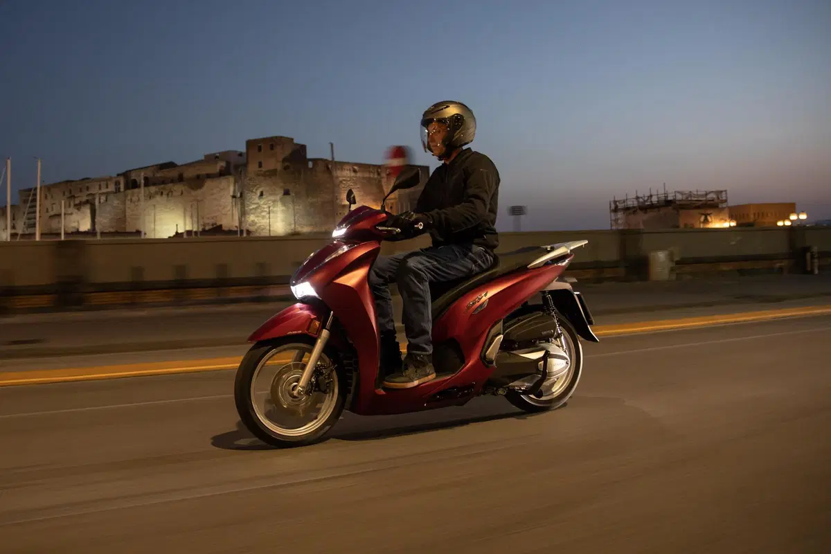  Honda SH 350I 2022. Più veloce e più potente (106)