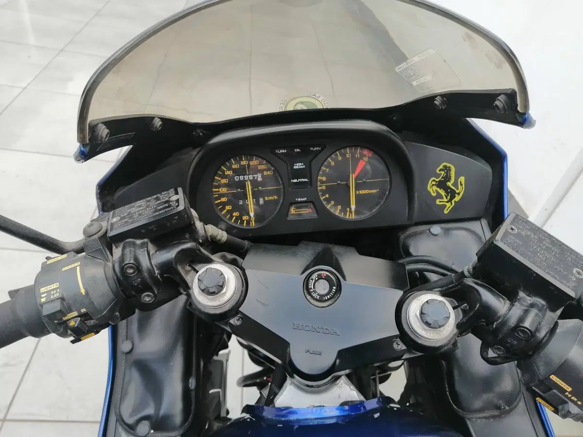 Honda VF 500 F II (2)