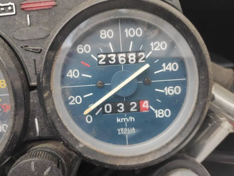 Moto Guzzi V 35 Imola (2)