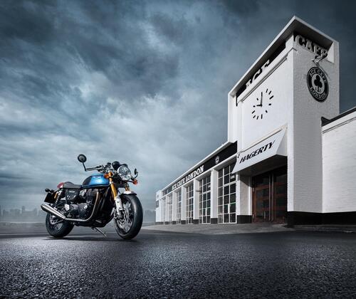 Triumph Thruxton RS Ton Up Special Edition (2)