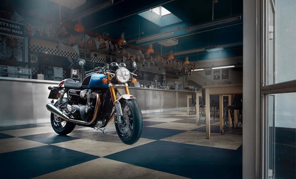 Triumph Thruxton 1200 Thruxton 1200 RS Up Ton (2022) (3)