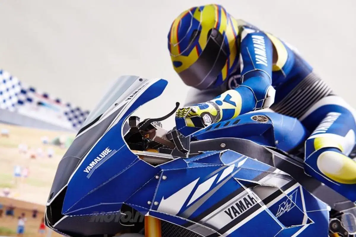 Yamaha Papercraft: il passaggio di Rossi al Cavatappi a casa vostra (16)