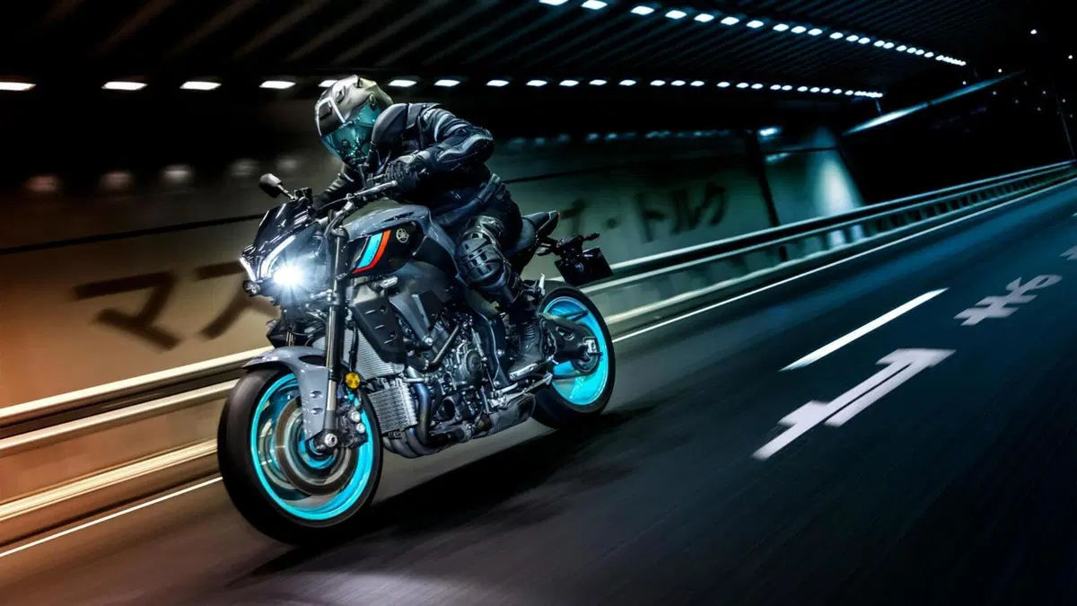 Yamaha MT-10 2022: dati e foto (8)