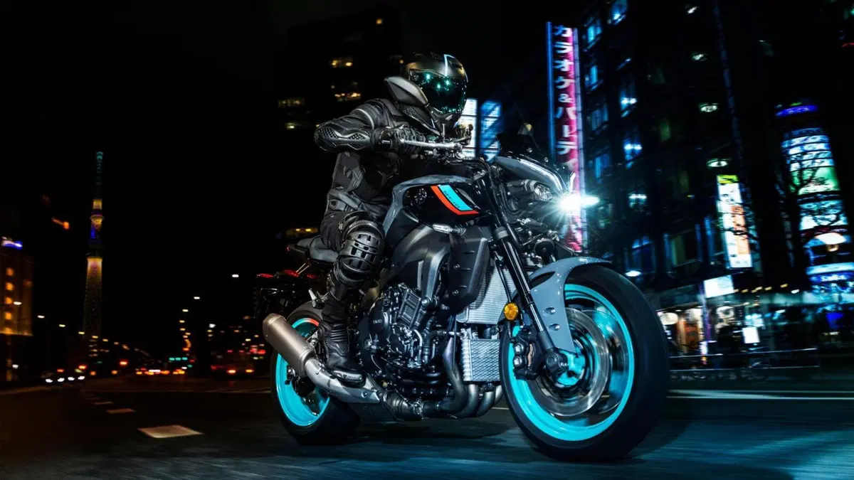 Yamaha MT-10 2022: dati e foto (13)