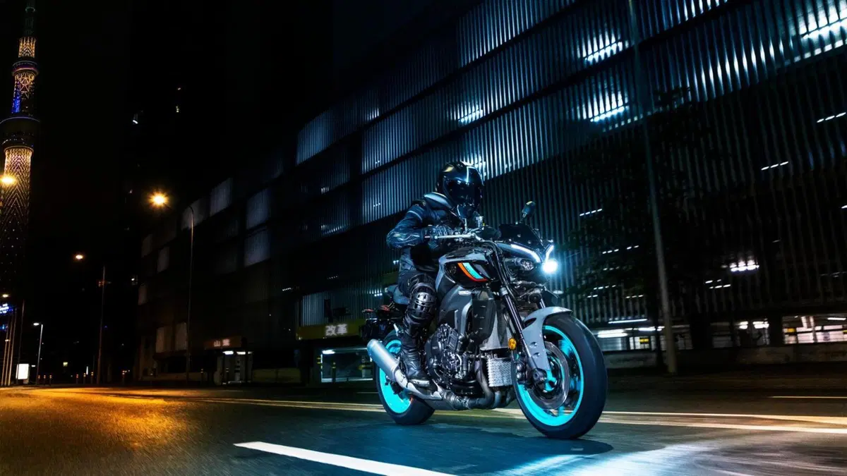 Yamaha MT-10 2022: dati e foto (14)