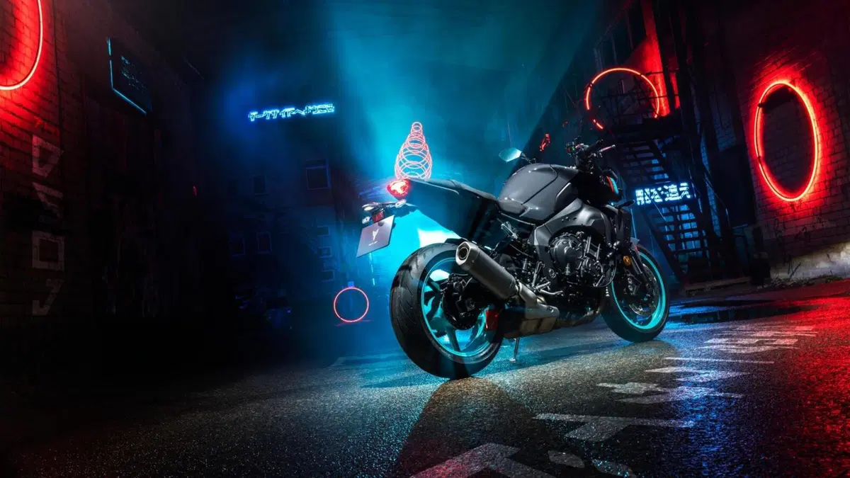 Yamaha MT-10 2022: dati e foto (16)