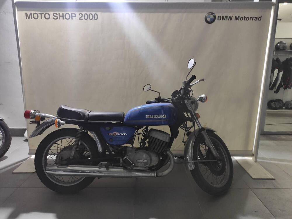 Suzuki GT 500 Titan 