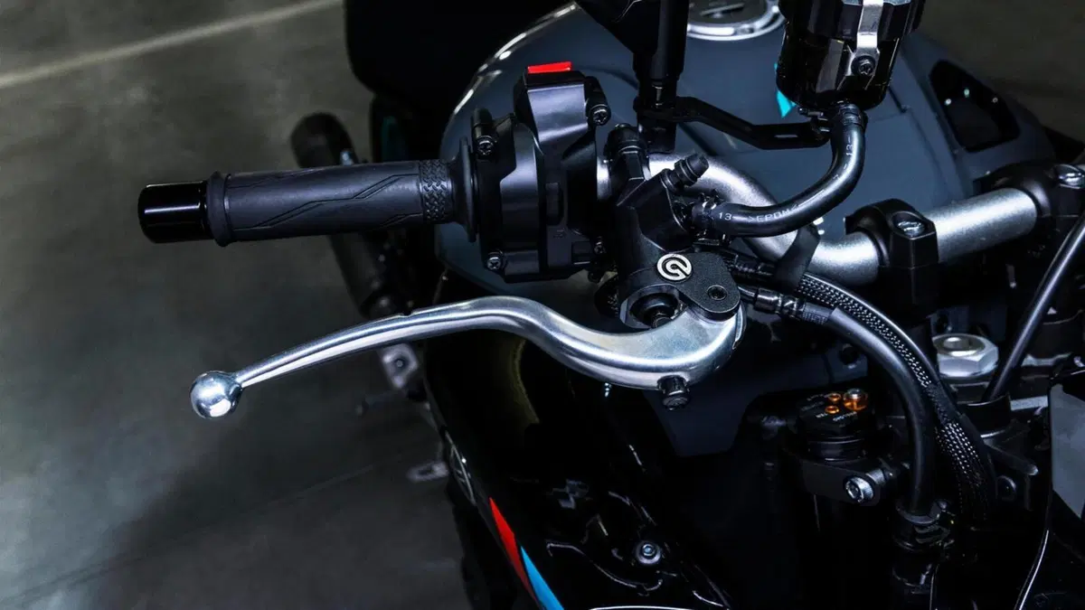 Yamaha MT-10 2022: dati e foto (13)