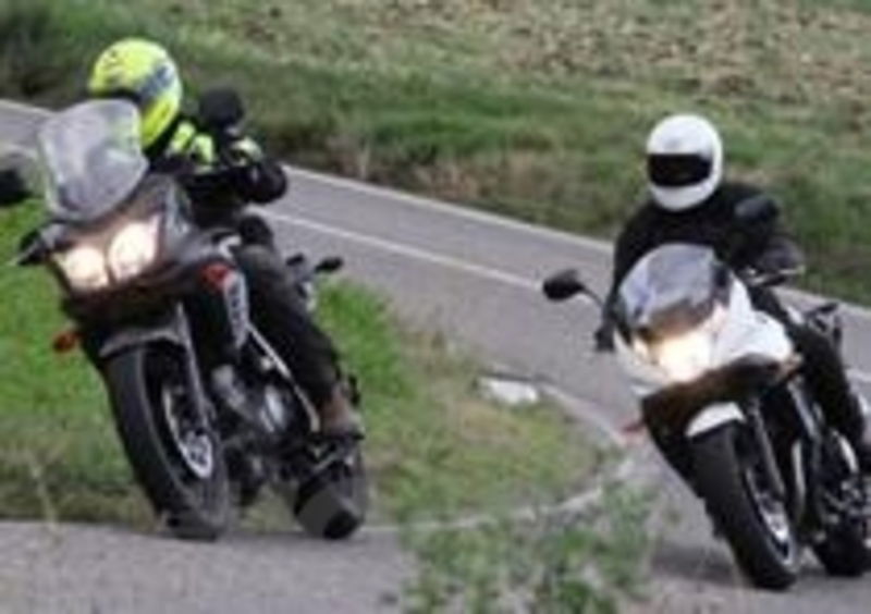 Suzuki V-Strom vs Bandit S