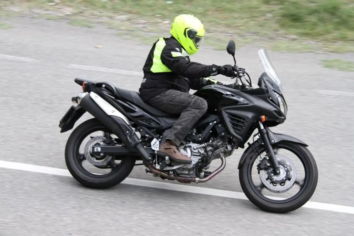 Suzuki V-Strom vs Bandit S (6)