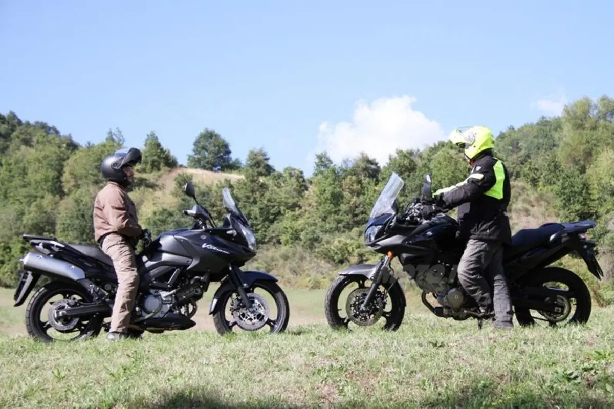 Suzuki V-Strom vs Bandit S (16)