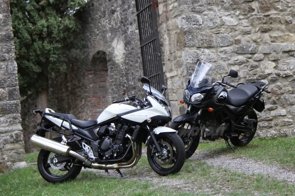 Suzuki V-Strom vs Bandit S (18)