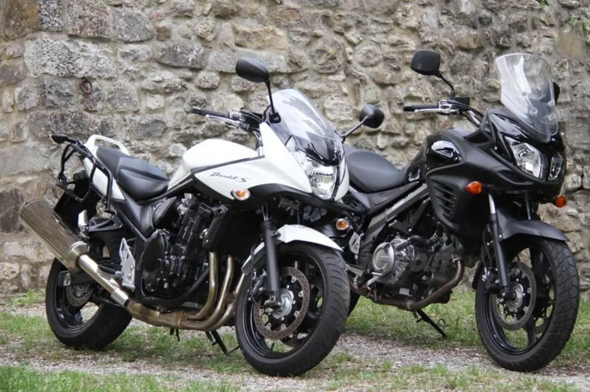 Suzuki V-Strom vs Bandit S (21)