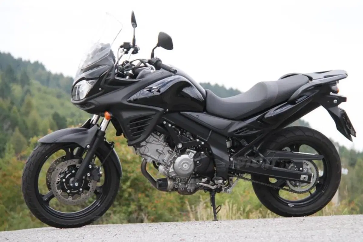 Suzuki V-Strom vs Bandit S (24)