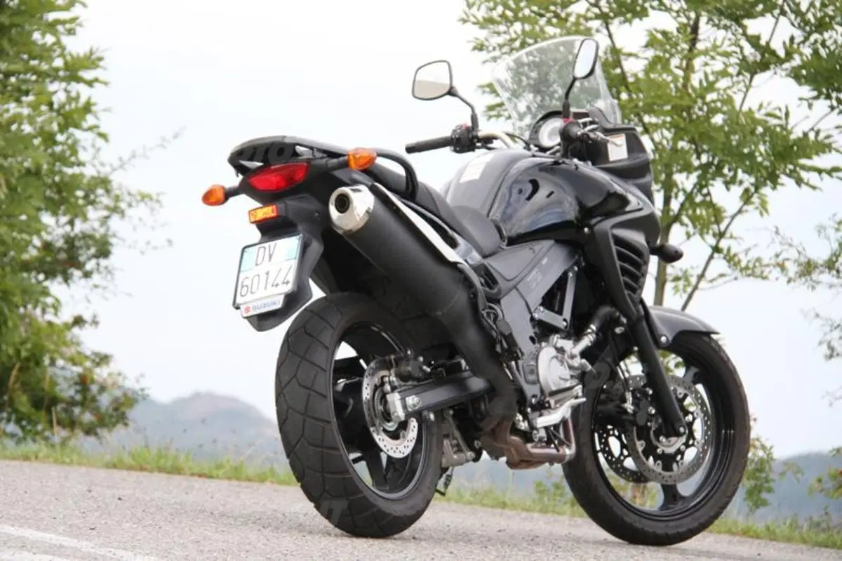 Suzuki V-Strom vs Bandit S (26)