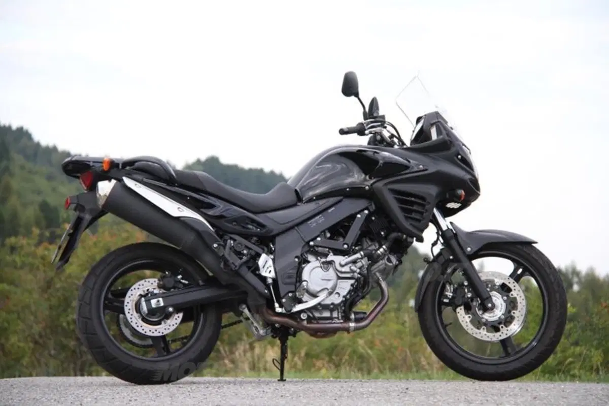 Suzuki V-Strom vs Bandit S (27)