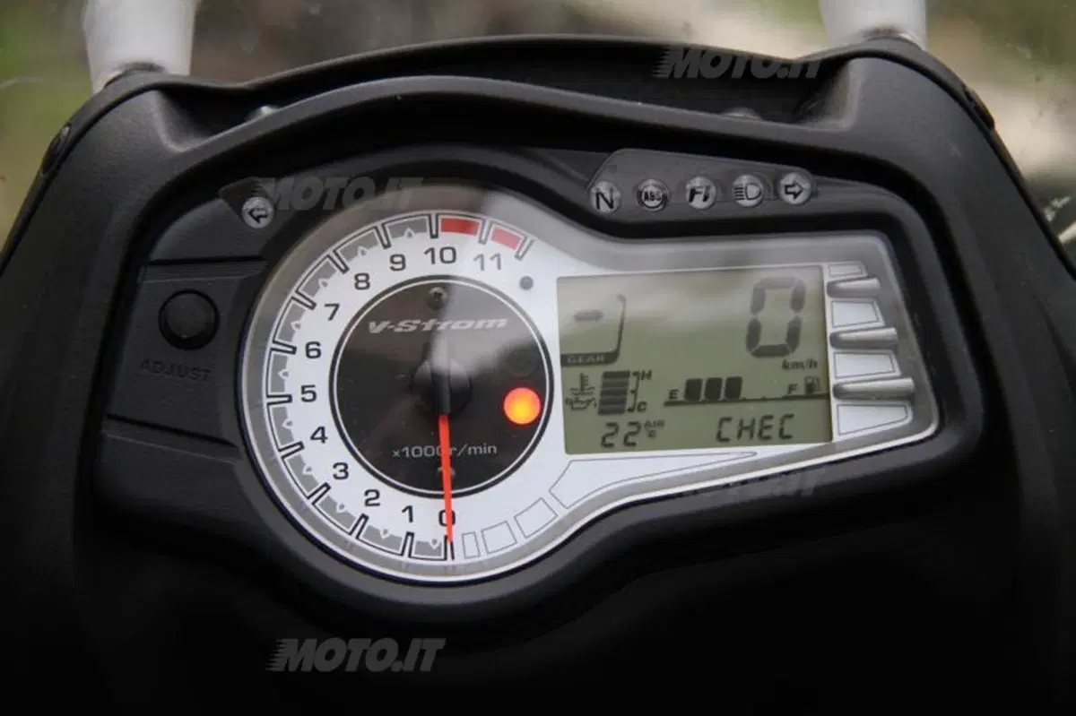 Suzuki V-Strom vs Bandit S (30)