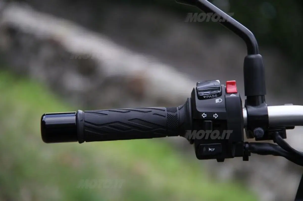 Suzuki V-Strom vs Bandit S (31)