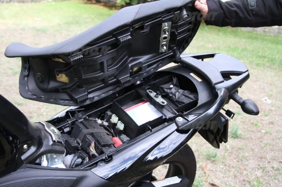 Suzuki V-Strom vs Bandit S (35)