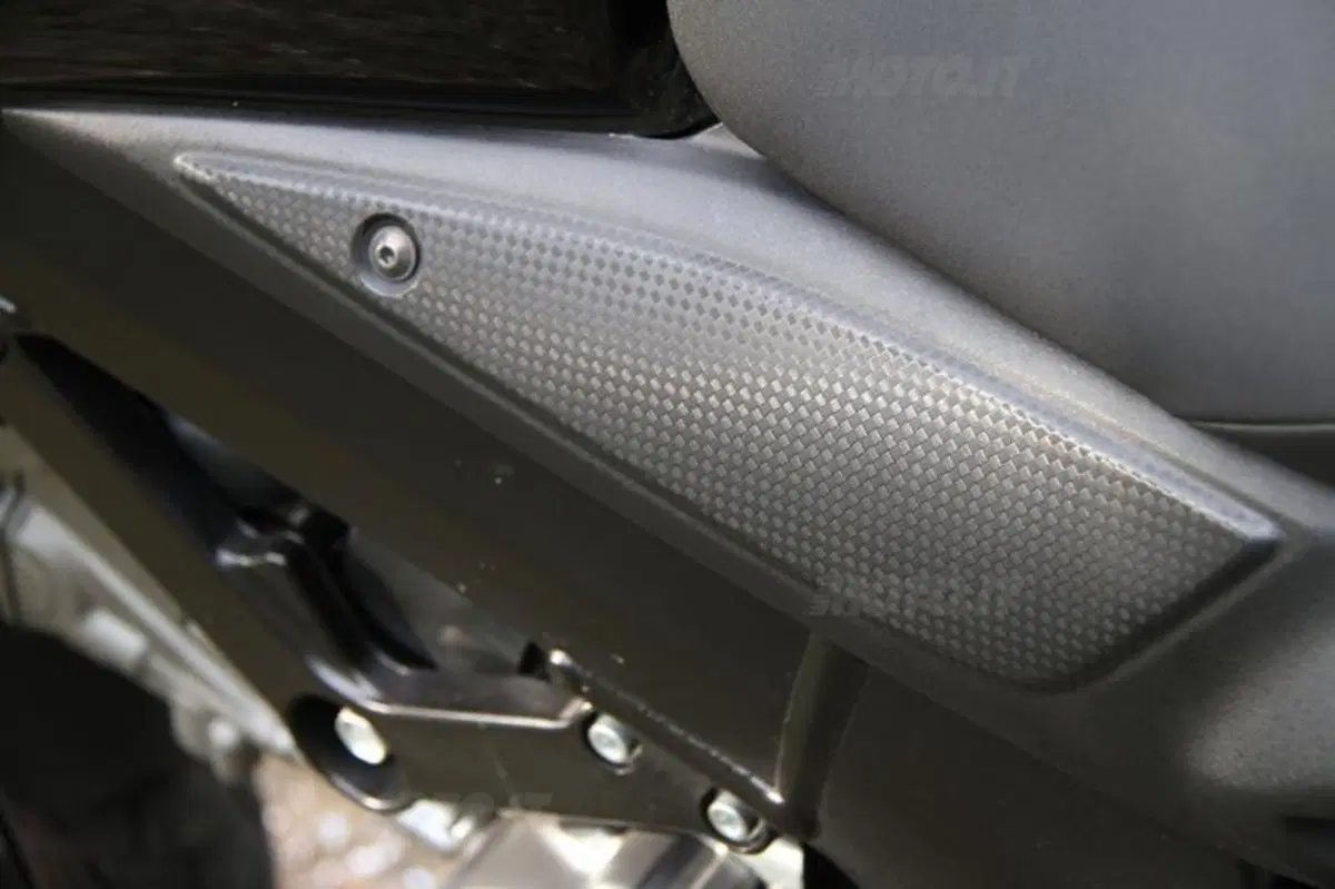 Suzuki V-Strom vs Bandit S (36)
