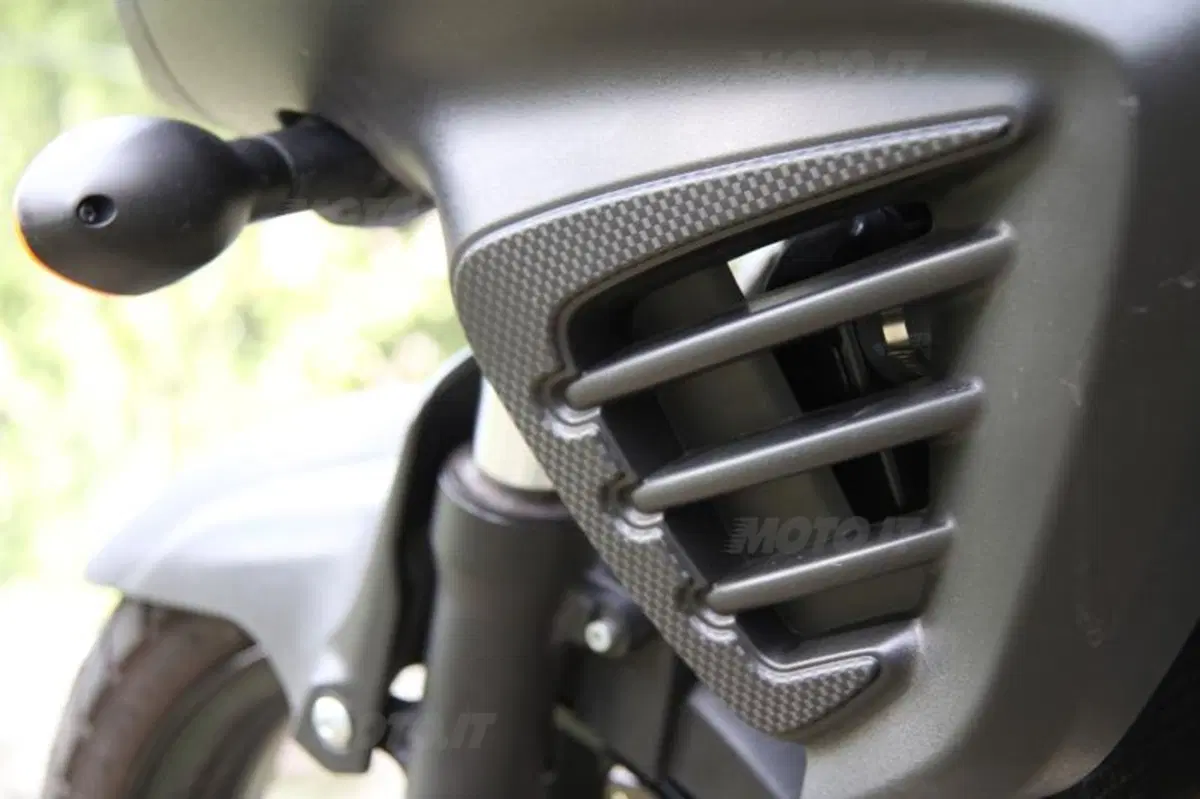 Suzuki V-Strom vs Bandit S (37)