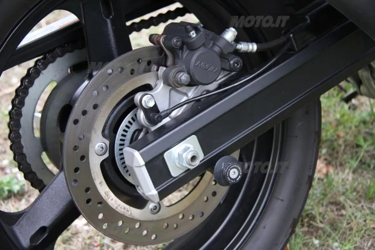 Suzuki V-Strom vs Bandit S (42)
