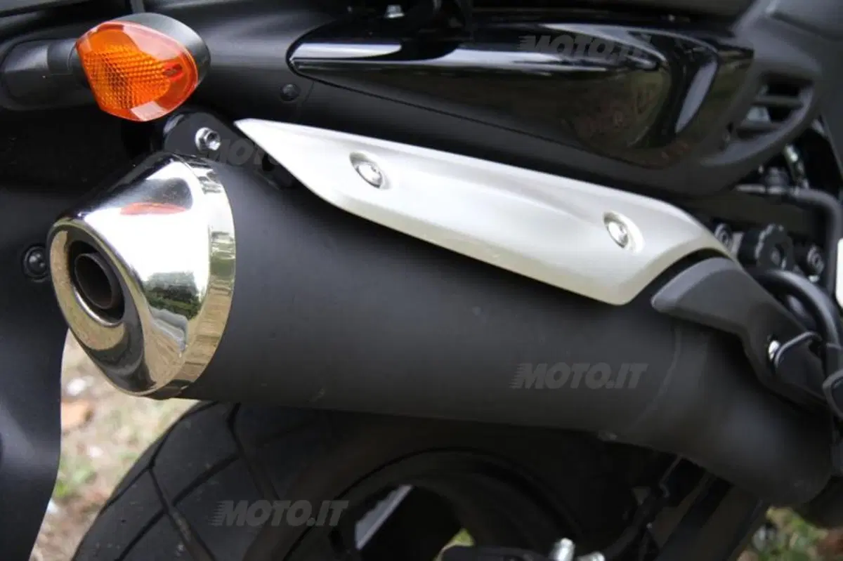 Suzuki V-Strom vs Bandit S (43)